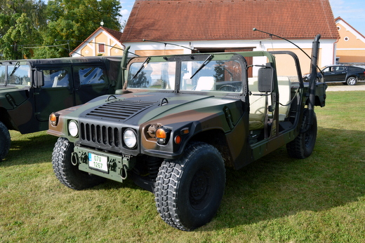 Vojenský veterán - Humvee